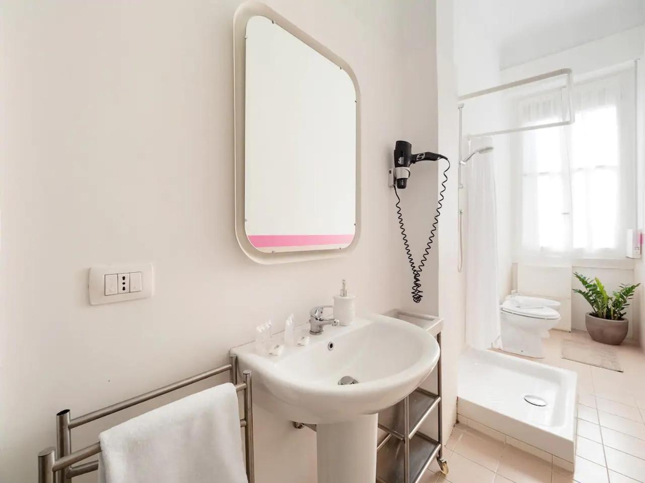 Trilocale 4/5 Ospiti In Stazione Apartment Милано Екстериор снимка